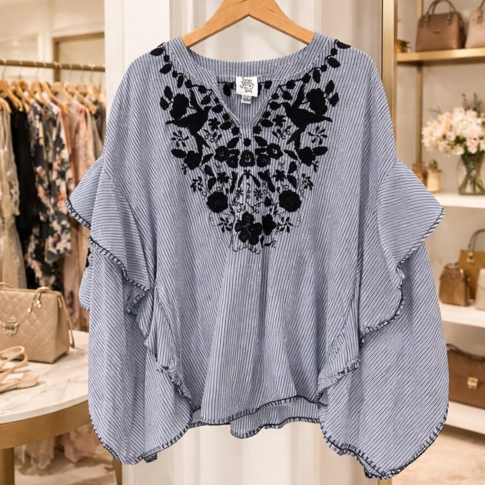 Ivy Jane Women's Embroidered Top Flowy Sleeve S/M